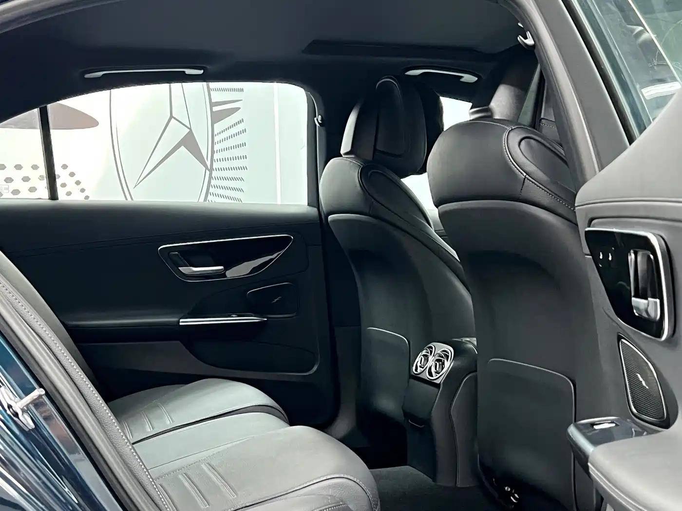 Mercedes-Benz C-Class, миниатюра 8