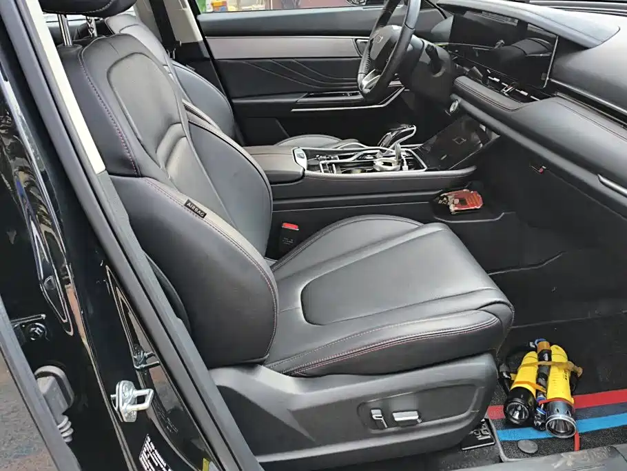 Besturn Bestune T99 2025 2023 2.0T Automatic Premium (6AT)