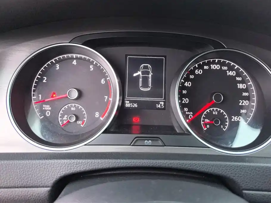 Volkswagen Golf 2015 1.4TSI Automatic Luxury фото 14