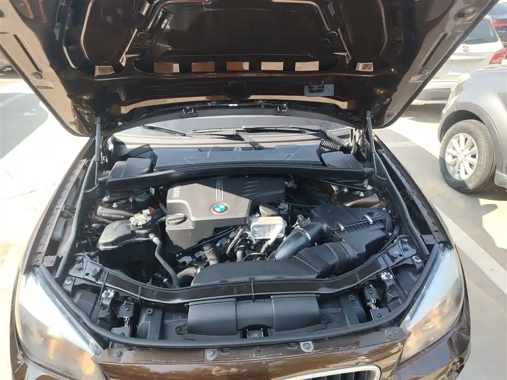 BMW X1 2015 Model sDrive18i Fashion Advanced Edition фото 17