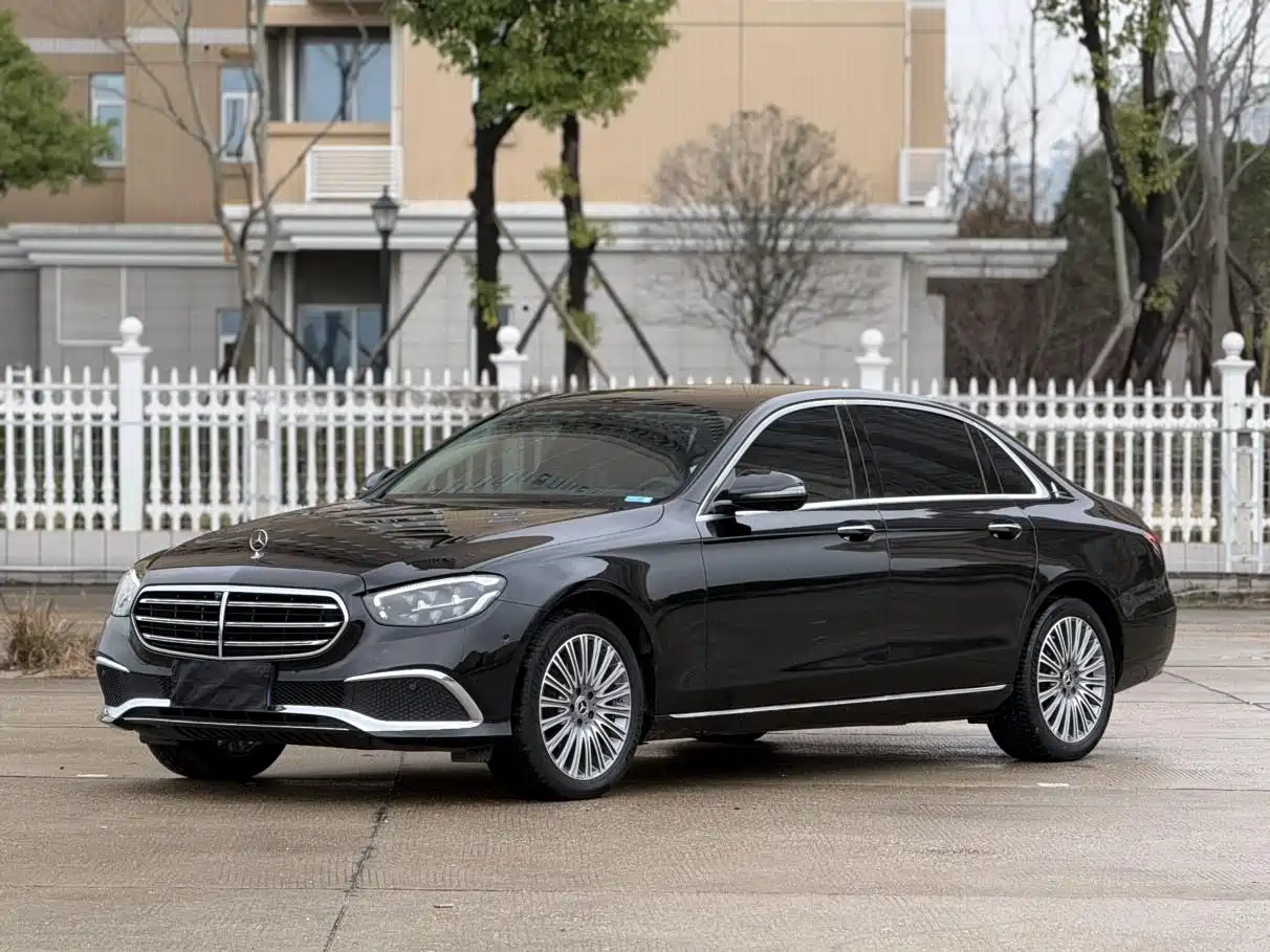 Mercedes-Benz E-Class 2022 E 300 L Luxury фото 3