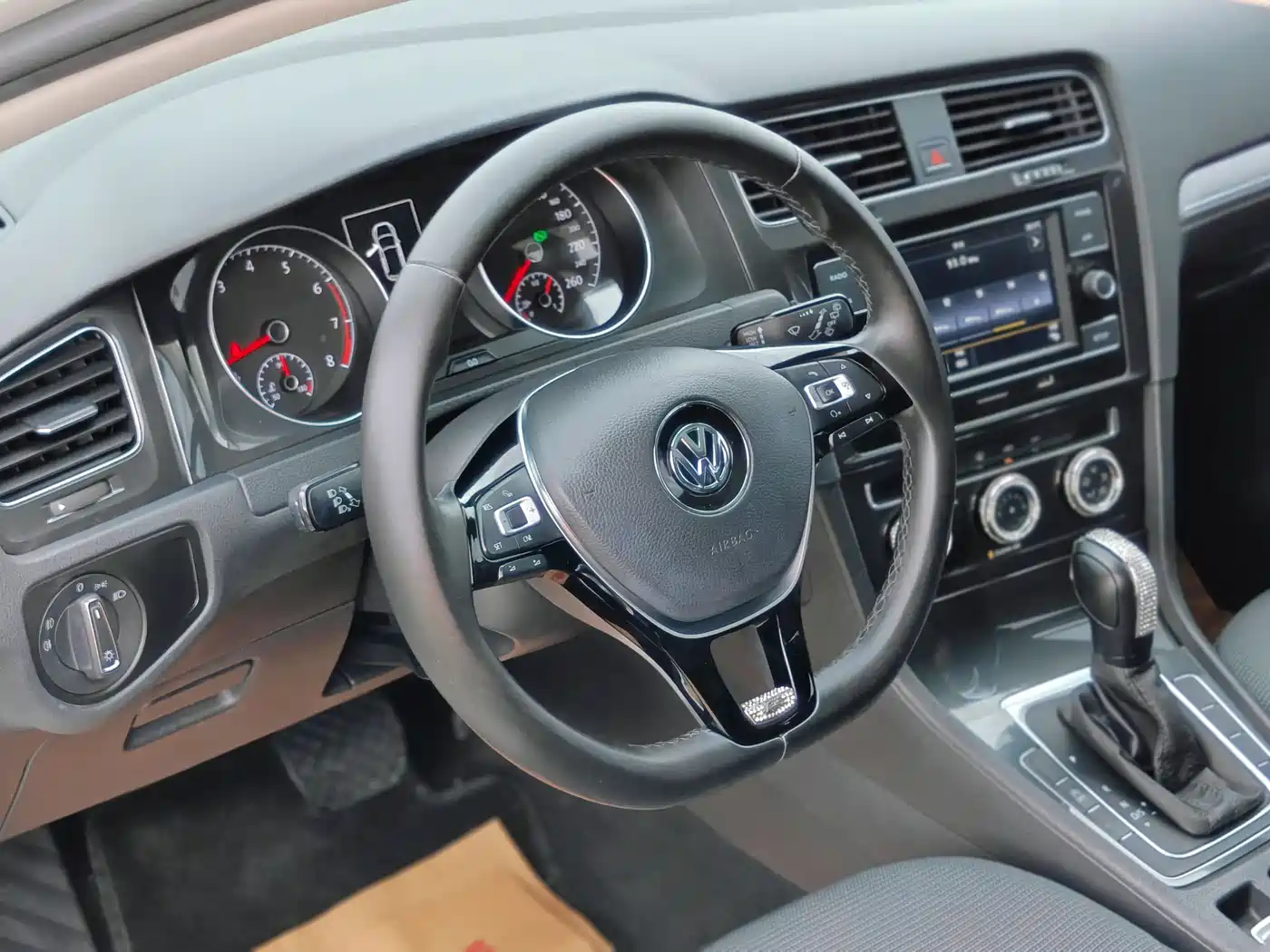 Volkswagen Golf 2018 230TSI Automatic Comfort фото 8