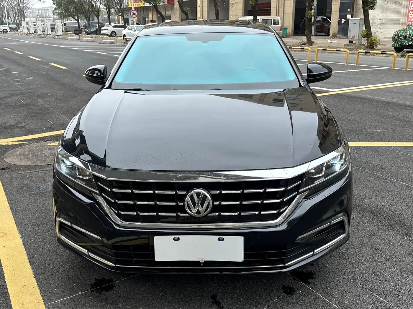 VOLKSWAGEN PASSAT
