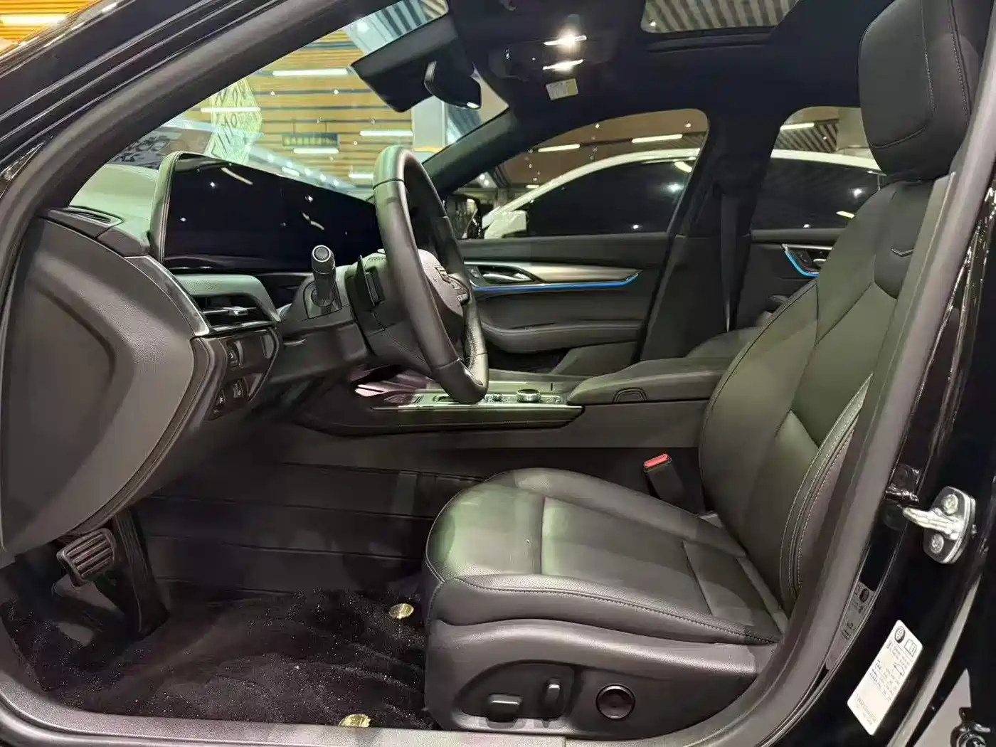 Cadillac CT5 2024 28T Luxury Model Pro фото 7