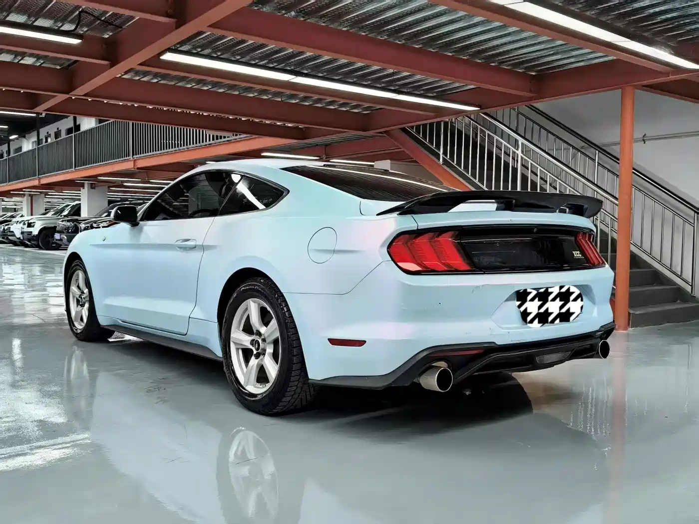 Photo 4 - Ford Mustang