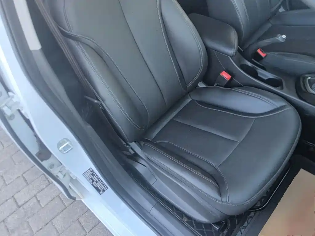 Фото 25 - Buick Excelle