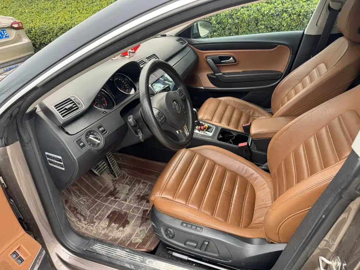 Volkswagen FAW-Volkswagen CC 2012 Model 2.0TSI Premium фото 4