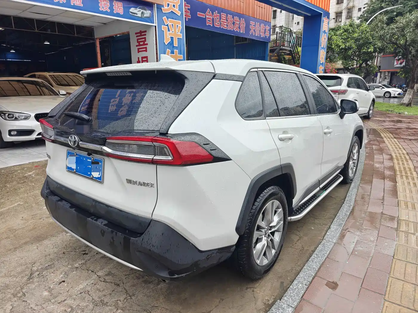 Toyota Wildlander 2022 2.0L CVT FWD Luxury Edition фото 6