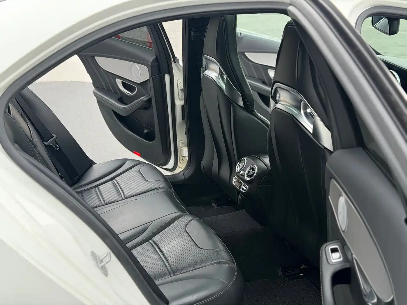 Mercedes-Benz C-Class AMG 2015 AMG C 63 фото 11