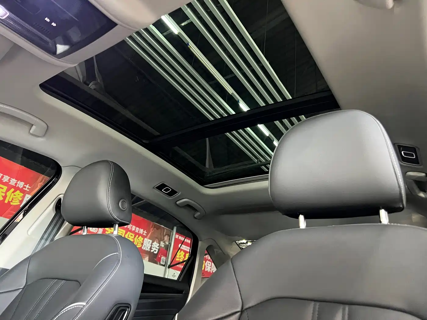 Volkswagen Passat 2023 330TSI Elite Edition фото 13