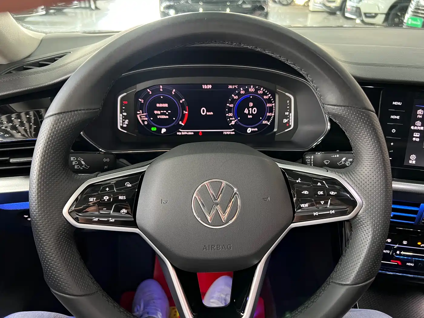 Volkswagen Passat 2023 330TSI Elite Edition фото 16
