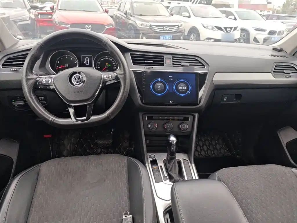 Volkswagen Tiguan L 2018 Facelift 330TSI Automatic 2WD Trend Edition фото 7