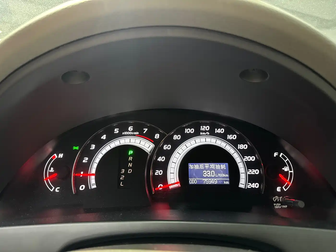Фото 16 - Toyota Camry