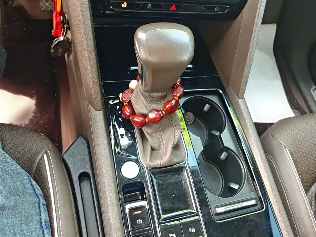 Volkswagen Viloran 2020 380TSI Premium фото 7