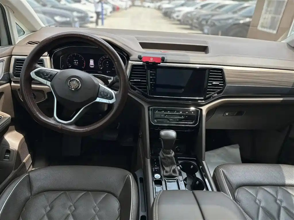 Volkswagen Viloran 2020 380TSI Premium фото 13