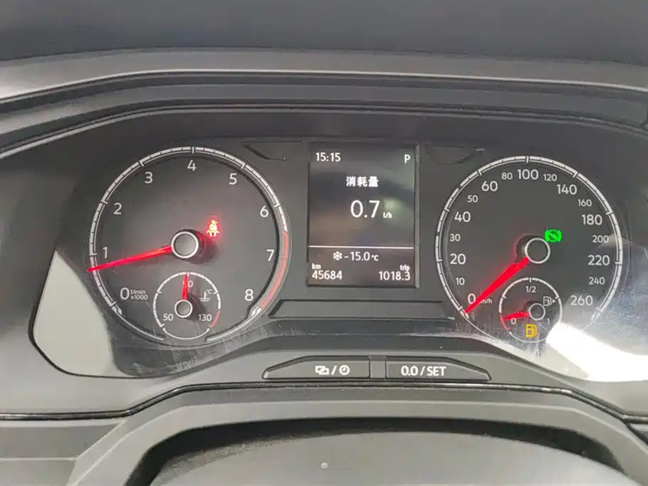 Volkswagen Polo 2019 Plus 1.5L Automatic Panorama Enjoyment Edition фото 14