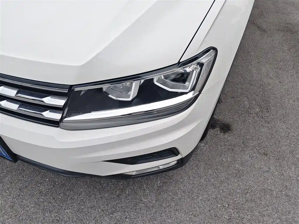 Volkswagen Tiguan L 2018 Facelift 330TSI Automatic 2WD Trend Edition фото 19