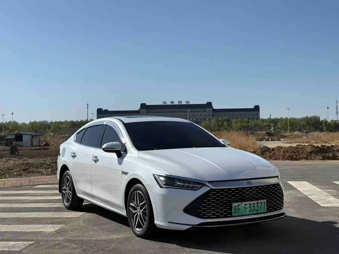 BYD Qin PLUS 2021 DM-i 55KM Premium фото 3