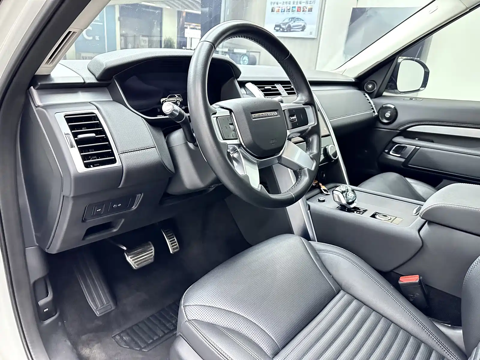 Фото 7 - Land Rover Discovery