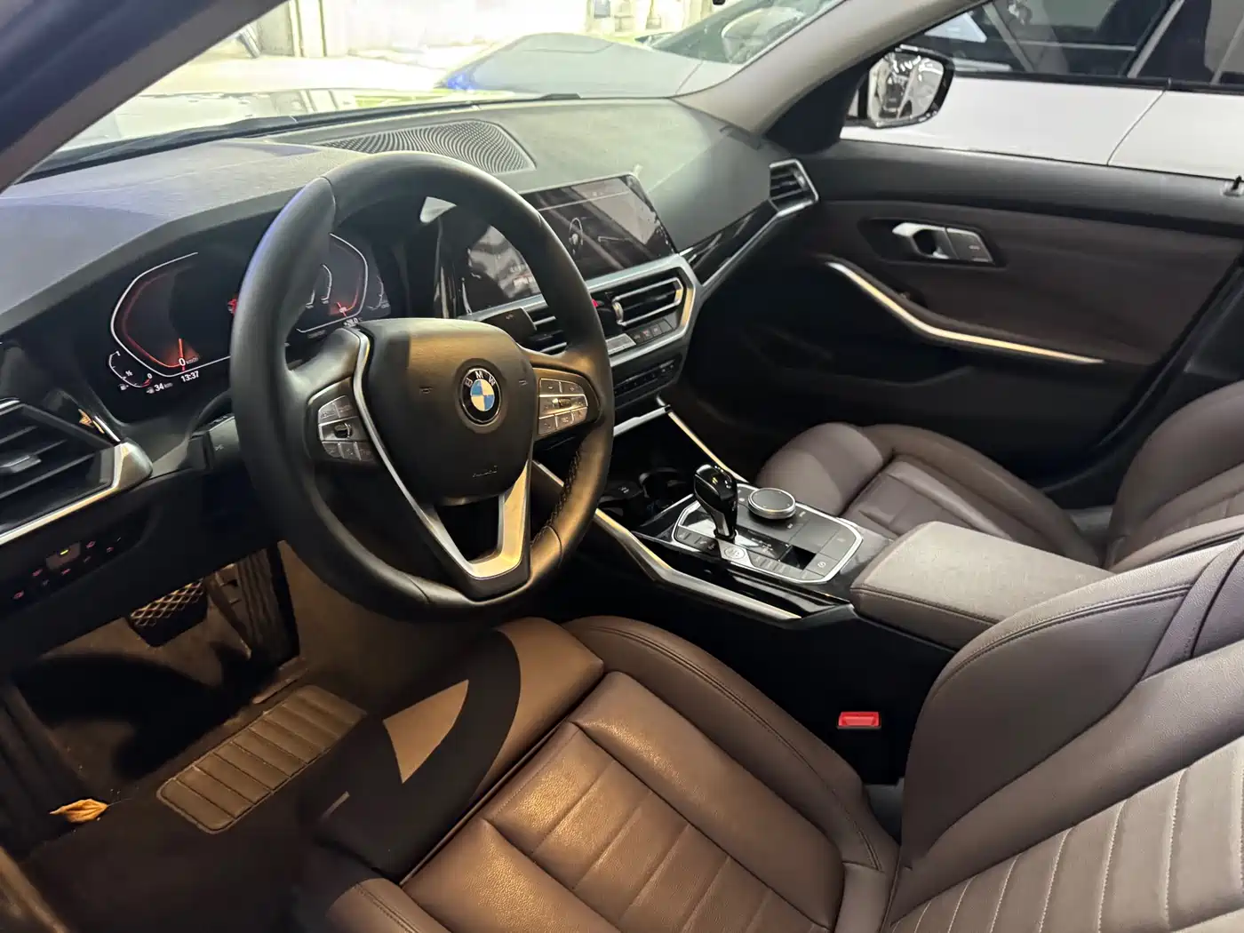 BMW 3 Series 2022 320i Sport Package фото 6