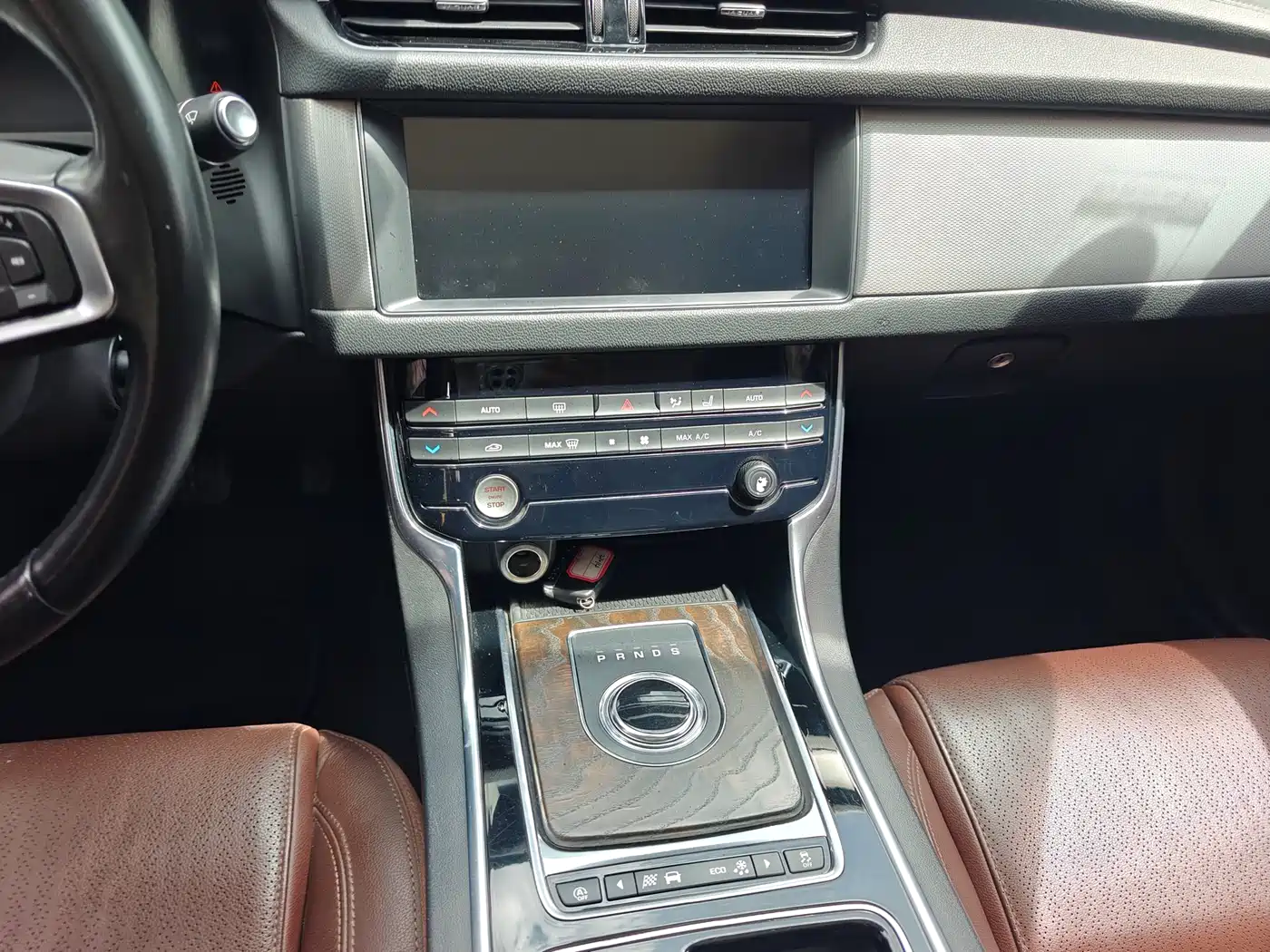 Jaguar XFL 2019 XFL 2.0T 250PS FWD Luxury Edition фото 13