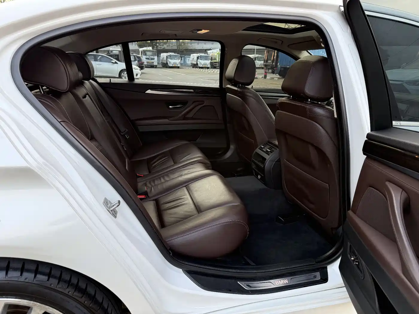 BMW 5 Series 2017 525Li Luxury Design Package фото 11