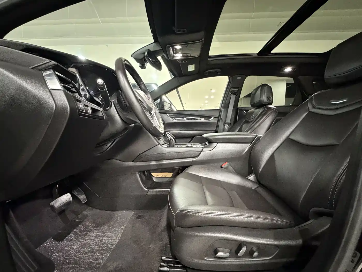 Cadillac XT5 2022 2.0T 2WD Luxury фото 9