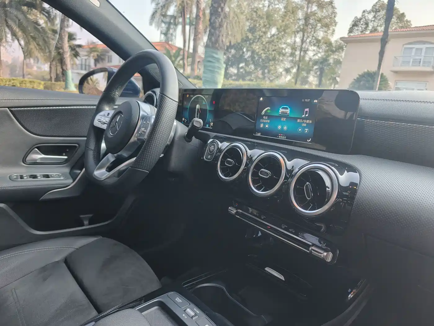 Mercedes-Benz A-Class 2019 A 180 L Sport Sedan фото 11