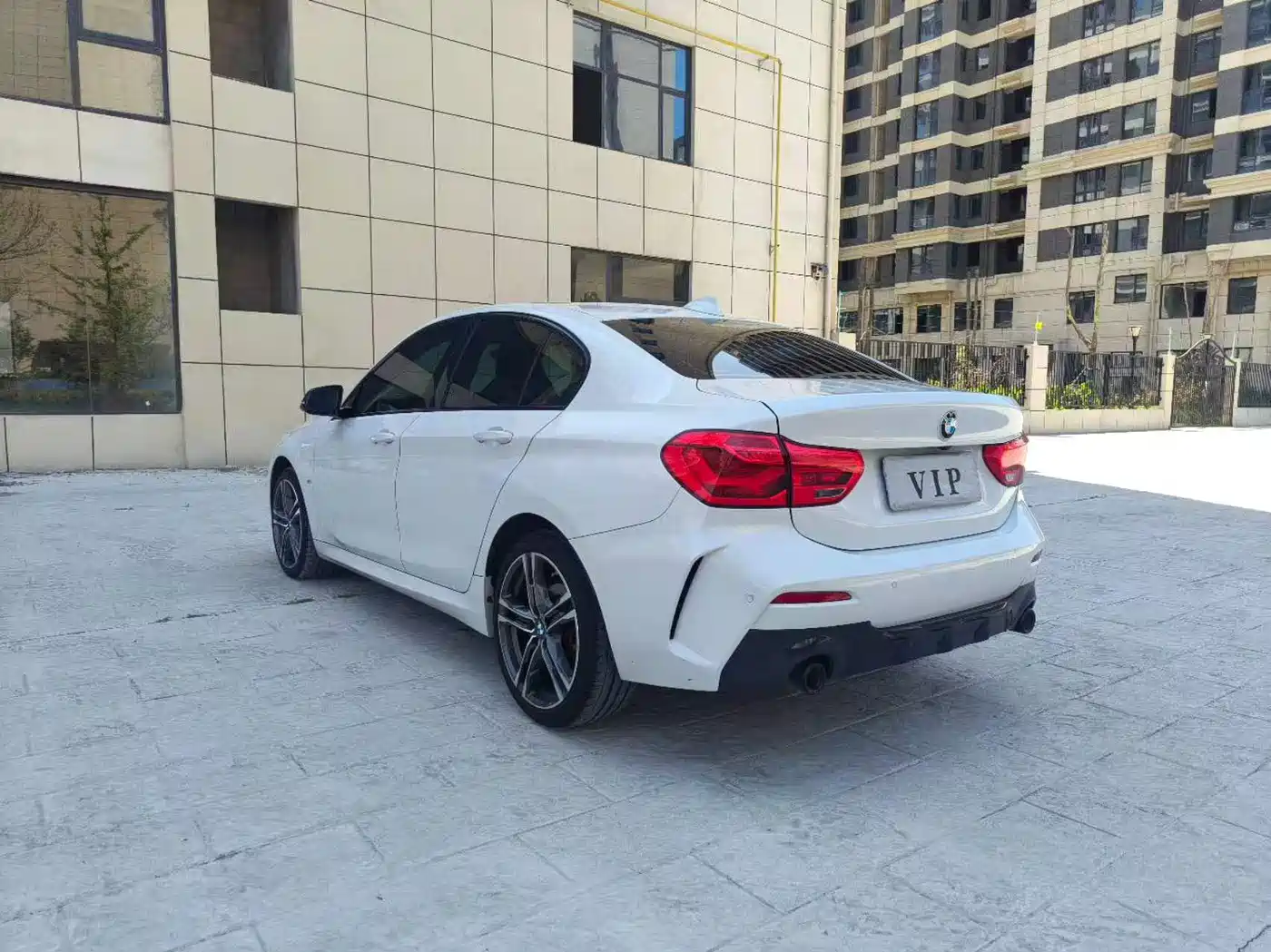 BMW 1 Series 2021 Facelift 125i M Sport Shadow Edition фото 6
