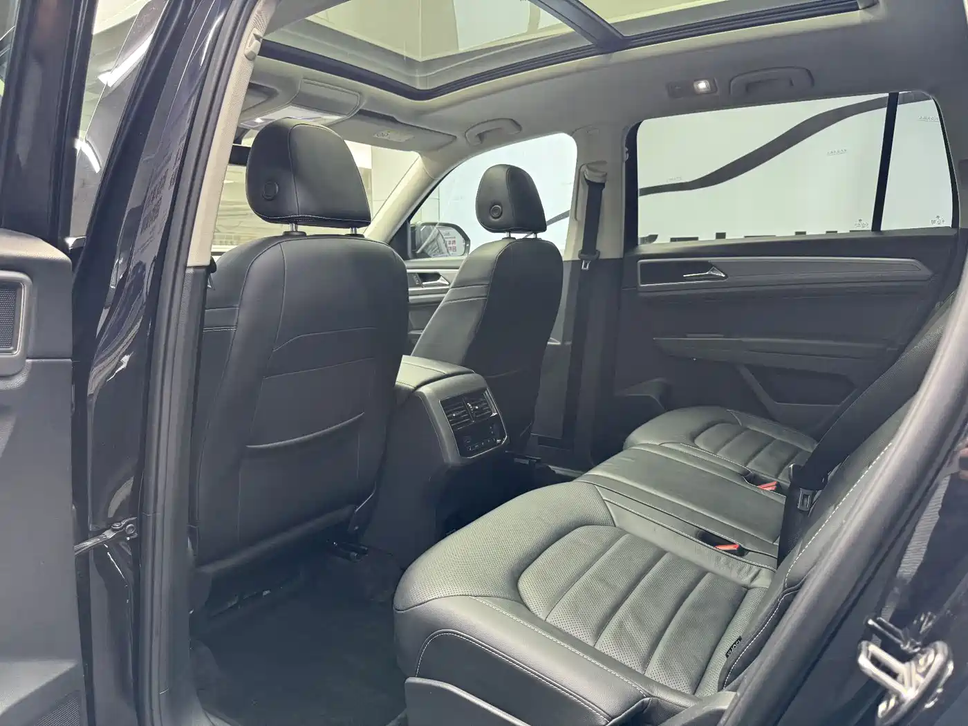 Volkswagen Teramont 2017 530 V6 4WD Luxury Edition фото 14
