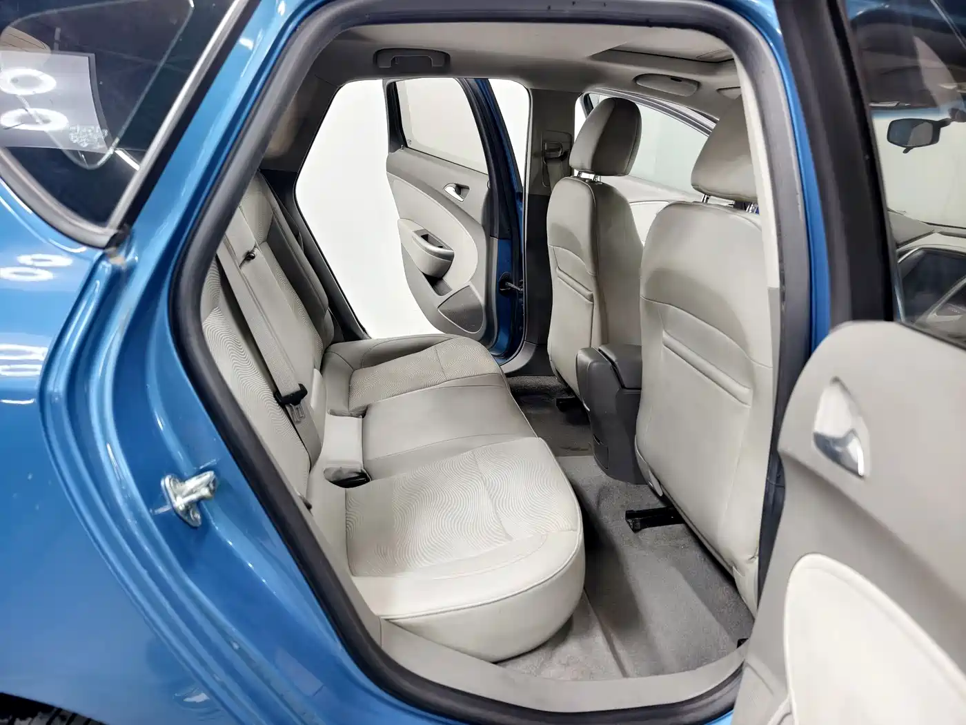 Buick Excelle 2013 Model XT 1.6L Manual Progressive фото 16