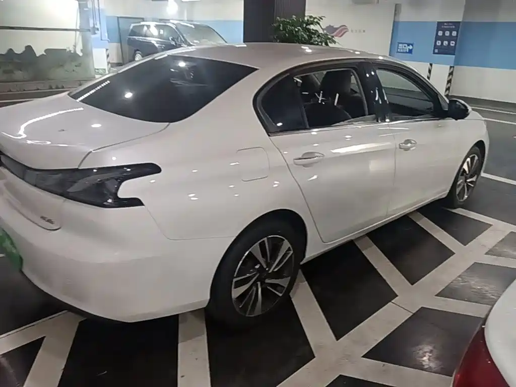 Peugeot 408 2025 2022 1.6T Light Chaser Edition