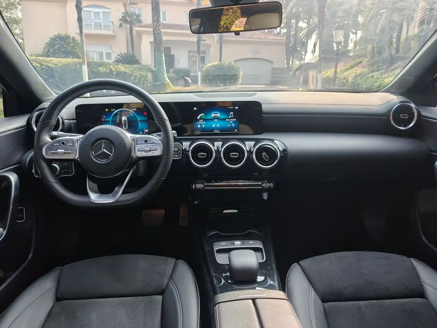Mercedes-Benz A-Class 2019 A 180 L Sport Sedan фото 13