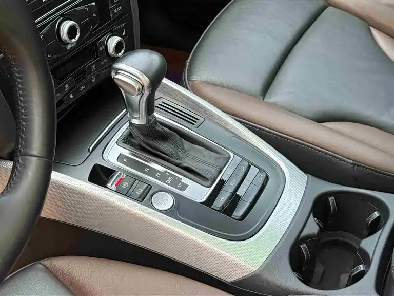 Audi Q5 2017 Plus 40 TFSI Technology фото 10