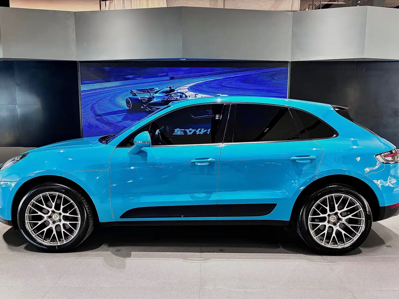Porsche Macan 2018 Macan 2.0T фото 3