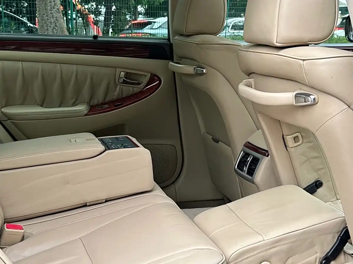 Hongqi Hongqi盛世 2008 2009 Model 3.0L Premium