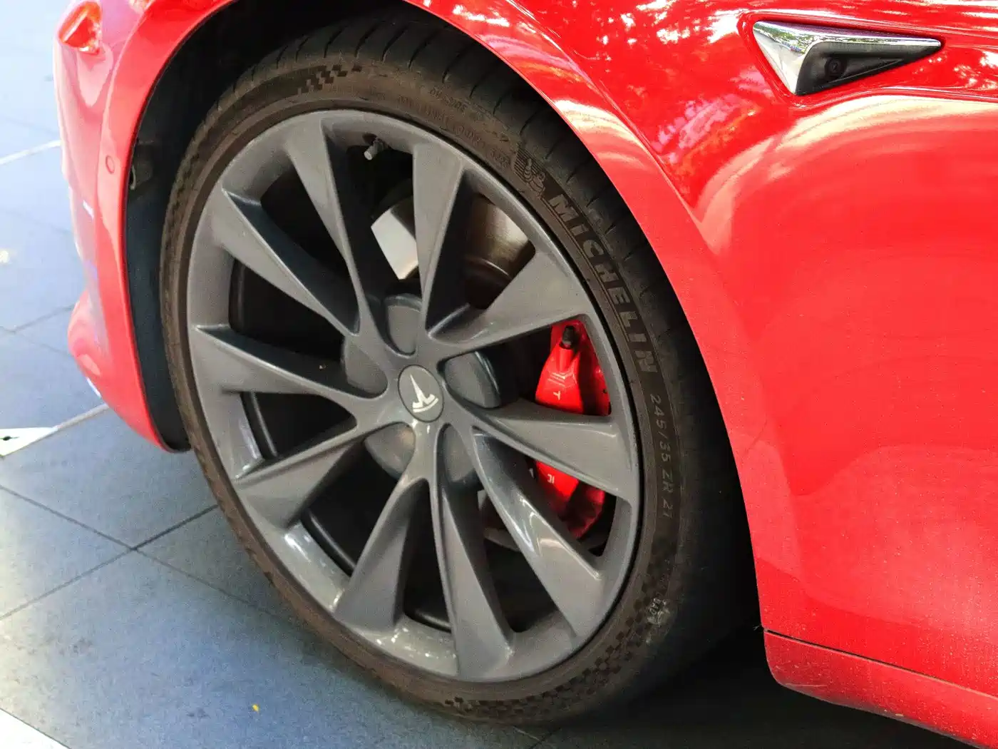Фото 21 - Tesla Model S