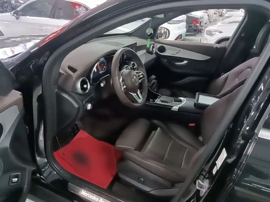 Mercedes-Benz GLC 2021 GLC 260 L 4MATIC Sporty фото 15