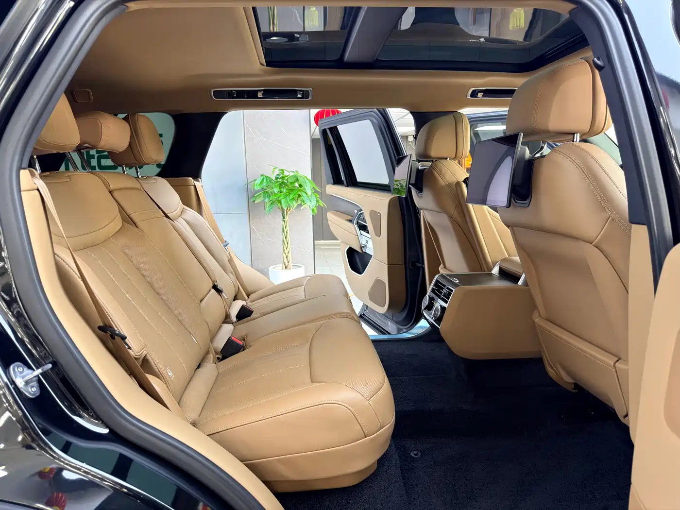 Land Rover Range Rover 2023 2023 3.0 L6 400PS Golden Age Long Wheelbase