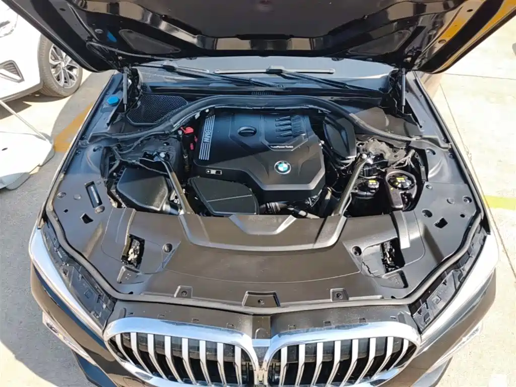 BMW 7-SERIES
