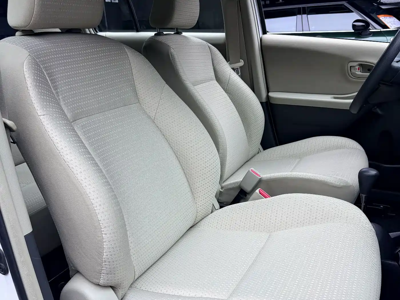 Toyota Yaris 2011 2011 1.6E Auto Charm Edition