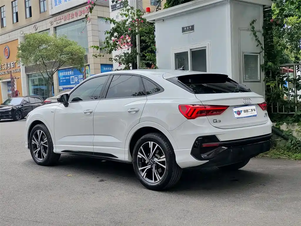 Audi Q3 Sportback 2022 40 TFSI Fashion фото 4