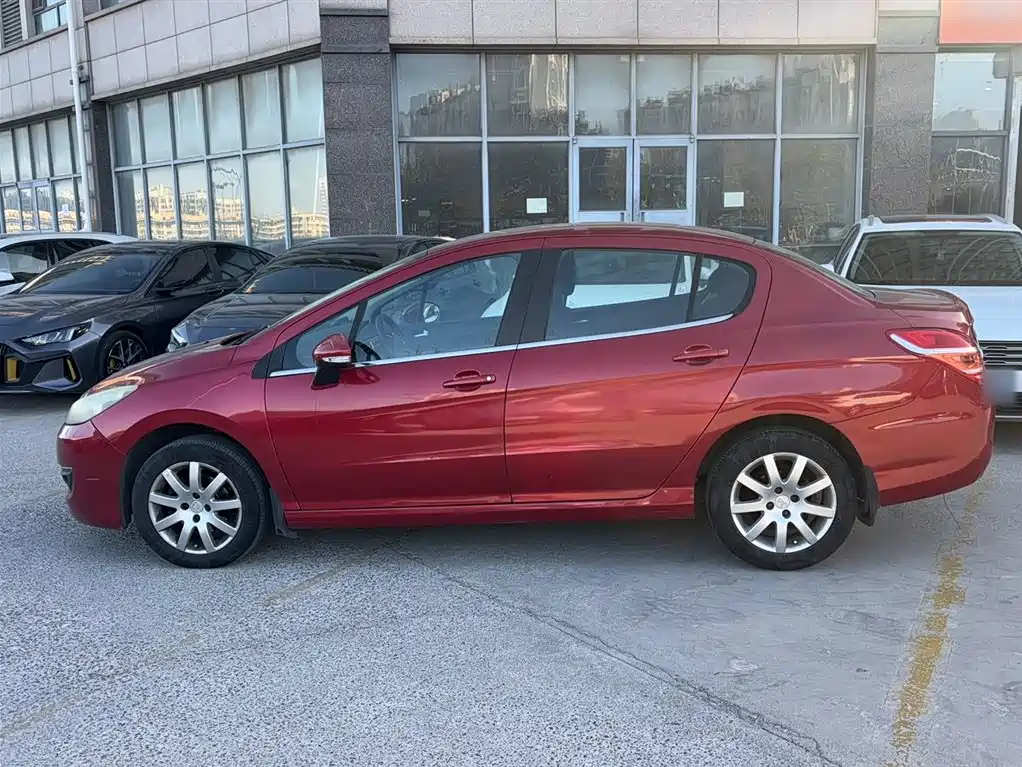 Peugeot 308 2014 Model Joy Edition Classic 1.6L Manual Superior Style фото 15