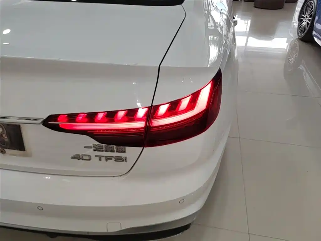 Audi A4L 2020 40 TFSI Fashion Dynamic Edition фото 24