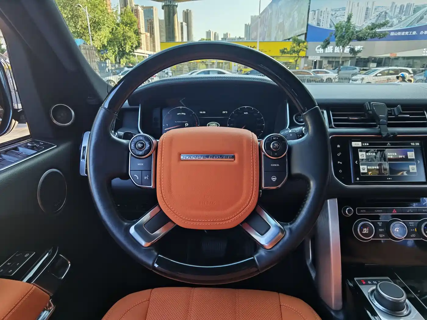 Land Rover Range Rover 2015 3.0 TDV6 Vogue фото 11