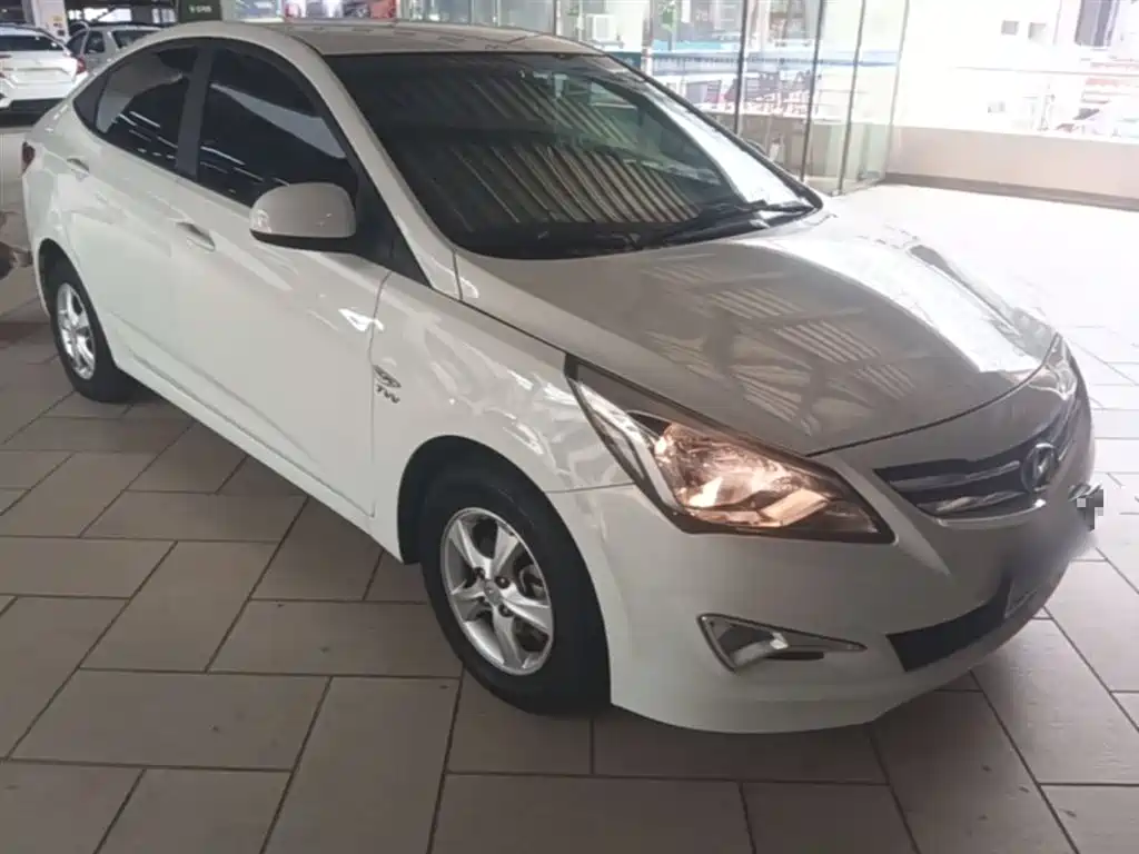 Hyundai Verna 2016 1.4L Automatic Smart GLS фото 4