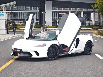 McLaren GT
