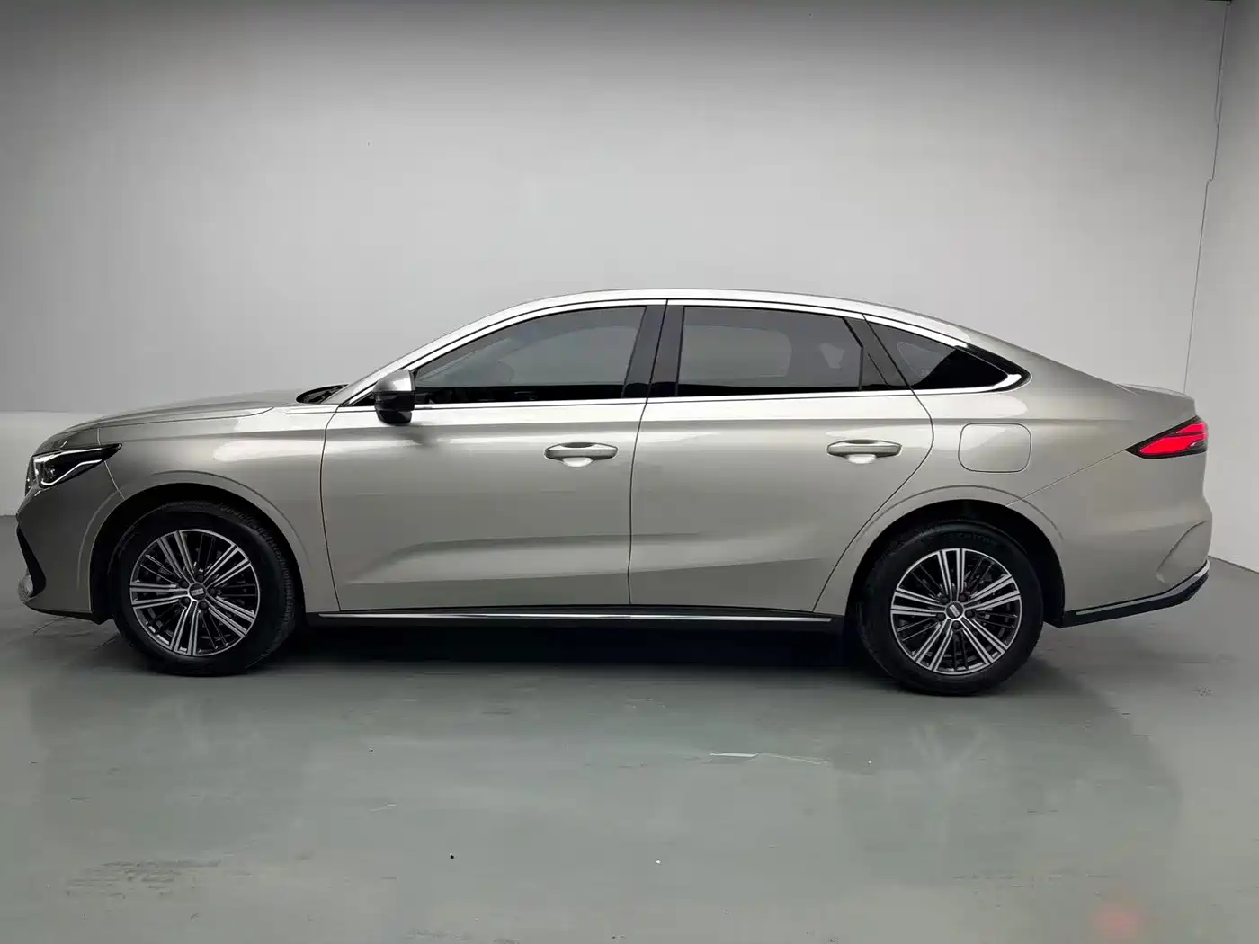 Geely Galaxy Galaxy Stellar 6 2025 2025 Base Version