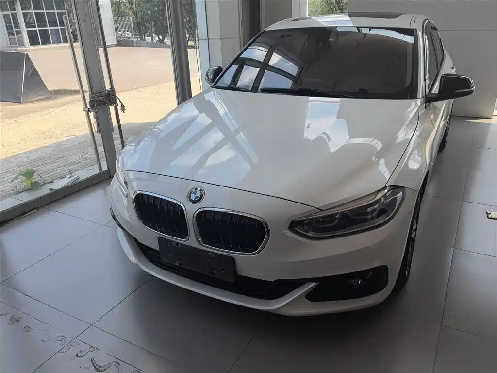 BMW 1 Series 2018 118i Sport Edition