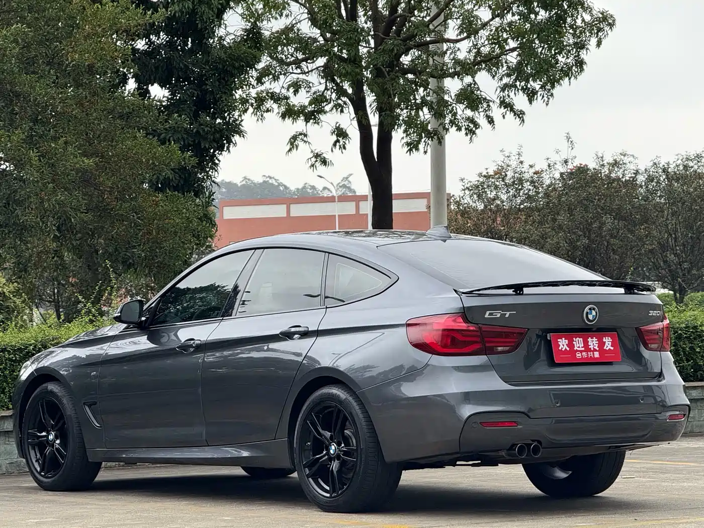 BMW 3 Series GT 2019 320i M Sport Black Night Edition фото 4
